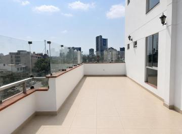 Departamento · 120m² · 3 Dormitorios · 2 Estacionamientos · Venta de Departamento en San Isidro con Terrazas y Vista Externa.