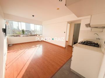 Departamento · 47m² · 2 Dormitorios · Departamento en Alquiler con Vista a La Av