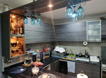 Departamento · 105m² · 2 Dormitorios · Triplex en Venta en La Victoria