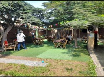 Local comercial · 75m² · 4 Estacionamientos · Local en Mala