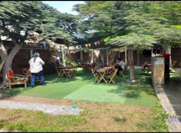 Local comercial · 75m² · 4 Estacionamientos · Local en Mala