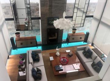 Casa de 4 habitaciones, Lima · Vta San Isidro Pque Acosta Casa 4d + 4c 3p Piscina Jardín Terraza Parrilla