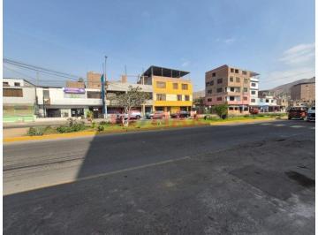 Casa de 3 habitaciones, Lima · Casa en Venta de 5 Dorm. con Gas Cálidda en San Juan de Lurigancho