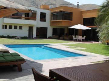 Casa de 4 habitaciones, Lima · Alquler o Venta de Linda Casa en Condominio con Parque Privado!