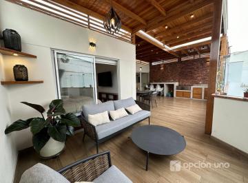 Departamento · 250m² · 4 Dormitorios · 2 Estacionamientos · Dúplex de 300 m² en Velasco Astete, Chacarilla, Surco