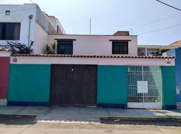 Casa · 200m² · 3 Dormitorios · 1 Estacionamiento · Casa en Venta en Chorrillos