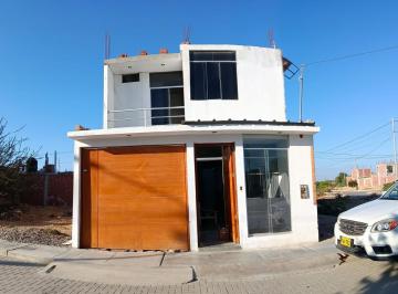 Casa · 180m² · 4 Dormitorios · 1 Estacionamiento · Se Vende Hermosa Casa en Urb. Alameda Country Club – Castilla, Piura Precio: S/ 380,000 Soles 90 m²