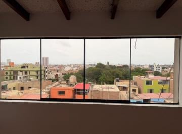 Departamento de 4 habitaciones, Lima · Departamento Recién Remodelado Frente a Parque | 132 m² – Urb. Elio