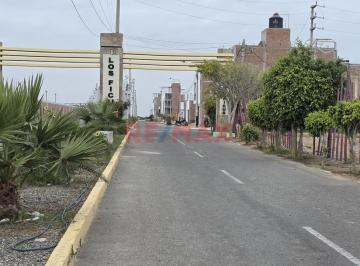 Terreno / Lote · 127m² · Terreno en Venta de 127.20 m² en La I Etapa de La Urb. Los ficus.(T. Eneque)