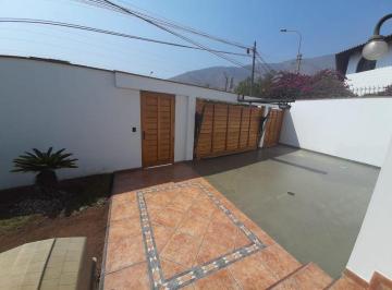 Casa de 7 habitaciones, Lima · Casa Esquina en Rinconada del Lago 2 Etapa, Excelente Estado, 3 Cocheras, Depósito, 7 Dorm. 6 Baños