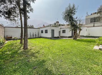 Casa · 592m² · 3 Dormitorios · 3 Estacionamientos · Casa en Chaclacayo