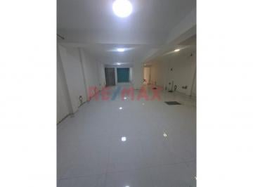 Local comercial · 120m² · 1 Dormitorio · Se Alquila Local Comercial en Excelente Ubicacion. Plena Av Comercial Primer Piso