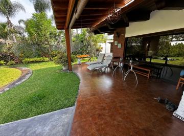 Casa · 456m² · 7 Dormitorios · 14 Estacionamientos · Casa Venta La Molina, Terraza, Jardín, en Esquina, Piscina, 7 Dorm., Impecable