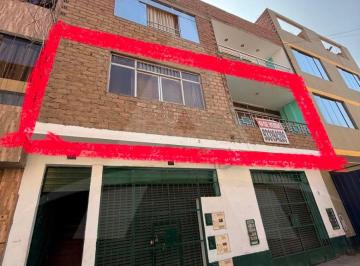 Departamento de 3 habitaciones, Lima · Se Vende Departamento en Comas!
