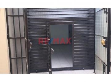 Departamento de 1 habitación, Lima · Vendo Mini Depa - Local en 1er Piso con Cochera en San Miguel