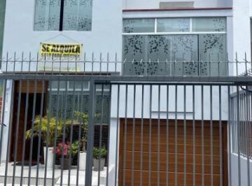 Casa · 450m² · 4 Dormitorios · 2 Estacionamientos · Casa en Jiron Domingo Ponte Jacaranda, Magdalena