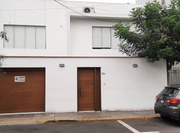Casa de 3 habitaciones, Lima · Casa en Alquiler en Miraflores
