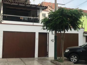 Departamento de 3 habitaciones, Lima · Vendo Dpto en Surquillo Urb Los Sauces