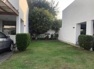 Casa de 3 habitaciones, Lima · Casa de 180 m² con 3 Dorm. en Venta en Batallón Tarma