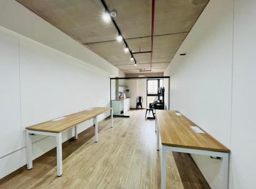 Oficina comercial · 40m² · 1 Estacionamiento · Oficina Semi Equipada en Excelente Estado
