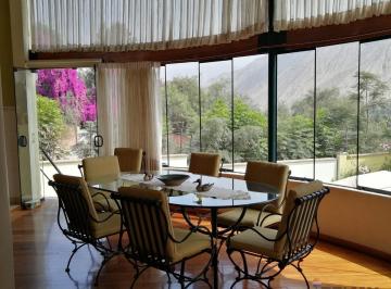 Casa · 437m² · 7 Dormitorios · 3 Estacionamientos · Casa a La Venta en Cieneguilla