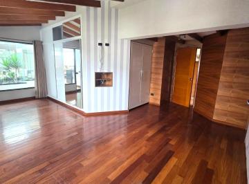 Departamento · 203m² · 3 Dormitorios · 2 Estacionamientos · Dúplex de Lujo en Santiago de Surco | Amplios Ambientes, Terrazas y Acabados Remodelados