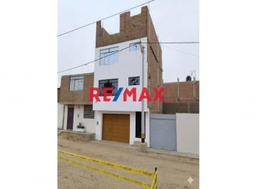 Casa · 139m² · 4 Dormitorios · 1 Estacionamiento · ¡Atención Inversionistas! Casa de 3 Pisos en Huanchaquito Bajo
