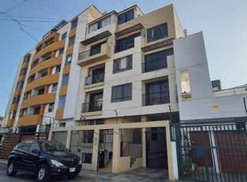 Departamento de 3 habitaciones, Lima · ¡Excelente Departamento de Tres Dorm. en Pueblo Libre!