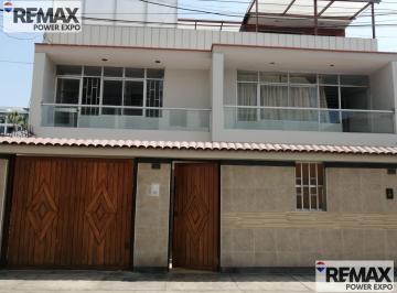 Departamento · 105m² · 2 Dormitorios · Oportunidad en San Miguel, Depa en Alquiler 1er Piso, Pet Friendly