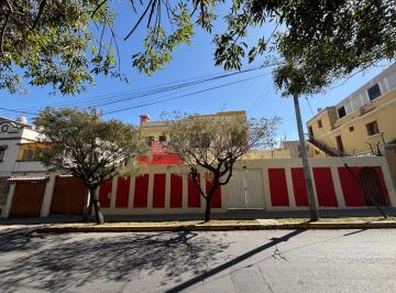 Casa de 5 habitaciones, Arequipa · Casa en Vallecito Ideal Negocio o Proyecto Inmobiliario