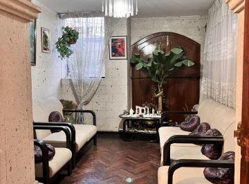 Casa de 8 habitaciones, Arequipa · Cerca Al Hospital General y Colegio Medico - Cercado Casa en Venta