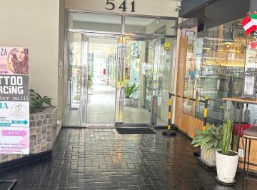 Oficina comercial , Lima · Vendo Oficina 1er Piso en Av Pardo Cdra. 5, Miraflores. A. C. 33 m²