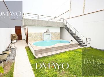 Casa · 343m² · 6 Dormitorios · 4 Estacionamientos · Casa con Piscina, 6 Dorm. y 4 Cocheras en Brisas de Villa