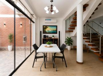 Departamento · 301m² · 6 Dormitorios · 1 Estacionamiento · ¡El Dúplex Que Tu Familia Siempre Soñó Te Espera en Miraflores Country Club!