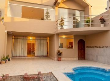 Casa de 5 habitaciones, Lima · Playa Los Pulpos Ocasión, Casa de Dos Pisos Tercera Fila con Vista Al Mar