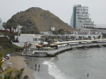 Departamento de 4 habitaciones, Lima · Disfruta del Sol Todo El Año en Playa Santa Maria! Departamento con Piscina
