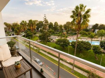 Departamento de 4 habitaciones, Lima · Departamento Dúplex de 300 m² con 4 Dorm. en Venta en Surco