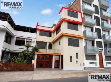 Departamento · 40m² · 1 Dormitorio · Venta de Azotea Independizada con Área Construida – 4.º Piso en Sjm
