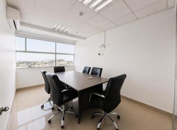 Oficina comercial · 100m² · Oficina en Alquiler - Frente a La Embajada de Eeuu - Amoblada
