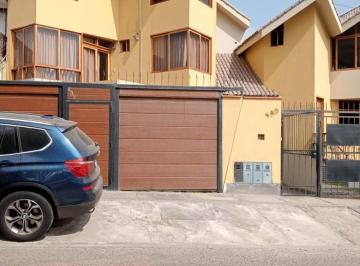 Departamento de 5 habitaciones, Lima · Vendo Duplex Frente a Parque de 186 m² + Cochera en Urb. Las Lomas de La Molina $249,000