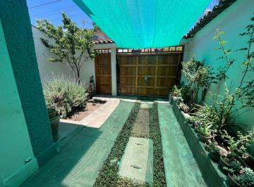 Casa de 4 habitaciones, Huancayo · Casa en Pio Pata Cerca a Parque