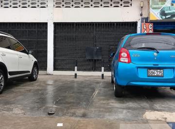Local comercial · 44m² · 1 Estacionamiento · Local en Maranga