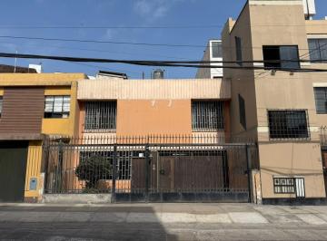 Terreno / Lote · 208m² · Vendo Casa Como Terreno Cerca de Av La Marina