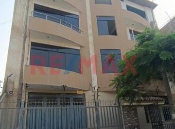 Local comercial · 528m² · 9 Dormitorios · 2 Estacionamientos · Local Comercial a La Venta en Carabayllo