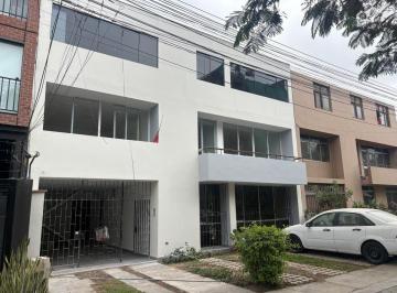Departamento de 3 habitaciones Alquiler S/ 5,000 · Alquilo Amplio Dpto Surco, Urb La Alborada, 170 m², 1er Piso, 3dorms, 2baños, Patio Para Bbq, Cochera