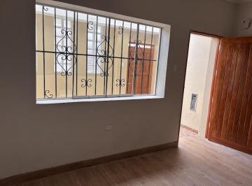 Departamento · 86m² · 2 Dormitorios · Departamento en Venta Remodelado La Perla Primer Piso