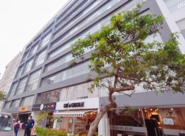 Oficina comercial , Lima · Oficina Miraflores Implementada, Como Nueva, Cochera, Corazon de Miraflores!