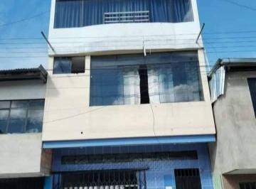 Casa · 198m² · 6 Dormitorios · Venta de Casa de 3 Pisos en Venta en San Martin