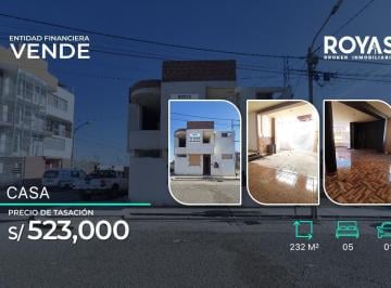 Casa · 232m² · 5 Dormitorios · 1 Estacionamiento · Se Vende Casa en Tacna - Urb. Santa Maria