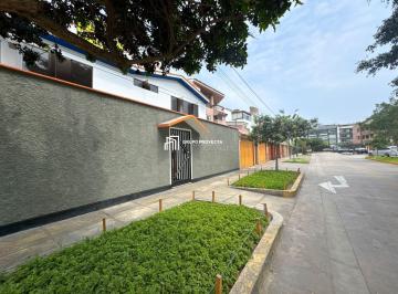 Casa · 312m² · 5 Dormitorios · 2 Estacionamientos · Casa en Chacarilla del Estanque